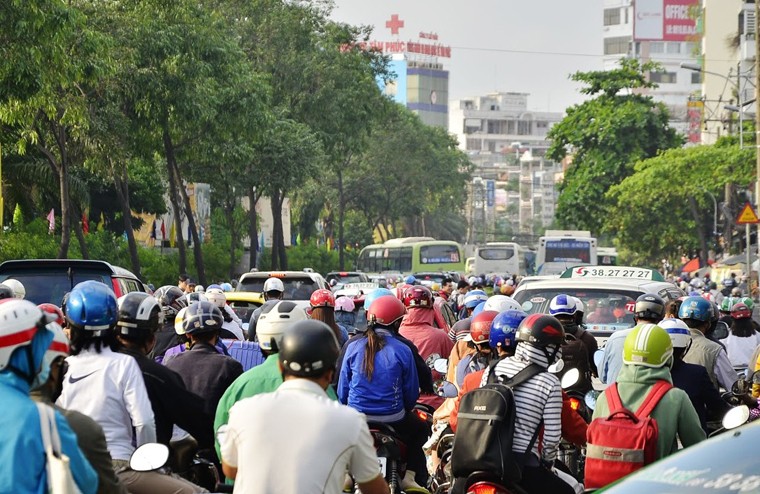 Nhieu tuyen duong Sai Gon ket cung sang dau tuan sau nghi Tet-Hinh-9